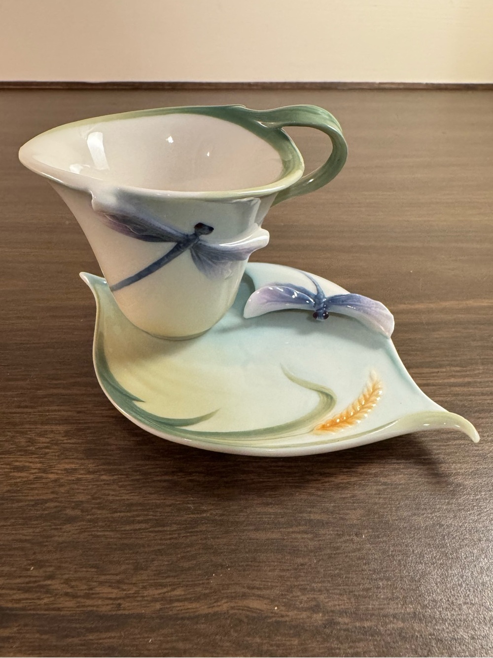 Franz Porcelain Dragonfly Teacup & Saucer FZ00028 Jen Woo 2003 Sculpted 3D